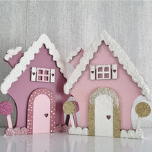 Load image into Gallery viewer, Gingerbread Houses