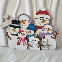Load image into Gallery viewer, Snowman Family on Base