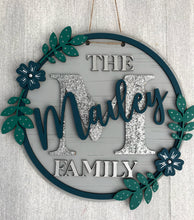 Load image into Gallery viewer, Family Initial Plaque