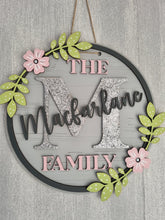 Load image into Gallery viewer, Family Initial Plaque