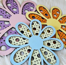 Load image into Gallery viewer, Rattan Flower
