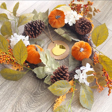 Load image into Gallery viewer, Halloween Wreath
