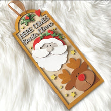 Load image into Gallery viewer, Here Comes Santa Claus Plaque
