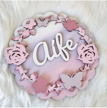 Load image into Gallery viewer, Scalloped Name Plaque
